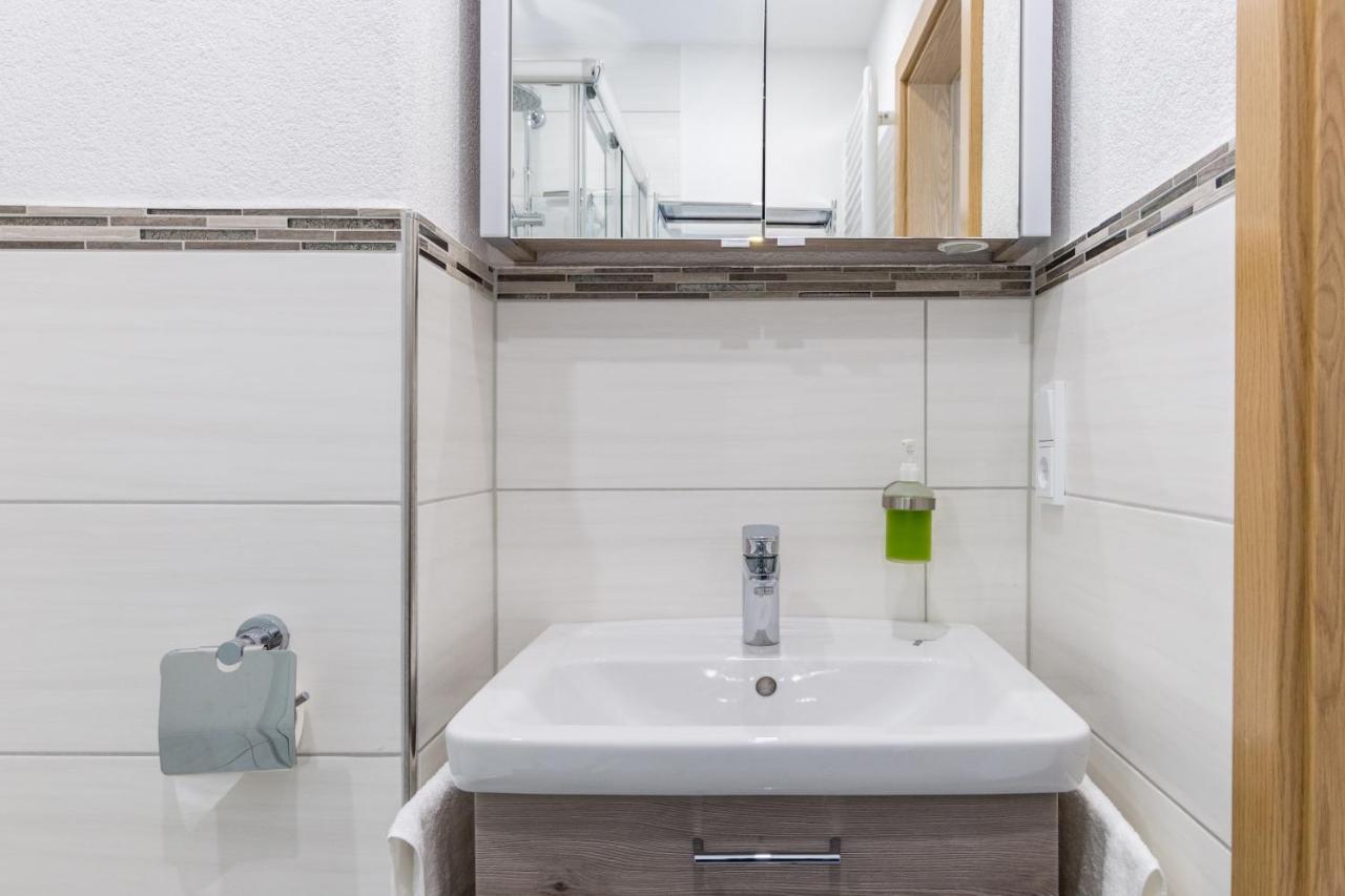 Apartment Eastside Mit 3 Zimmern Fur Bis Zu 5 Personen Mit Balkon Φριντρισχάφεν Εξωτερικό φωτογραφία